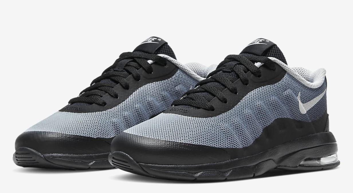 Nike Air Max Invigor pair