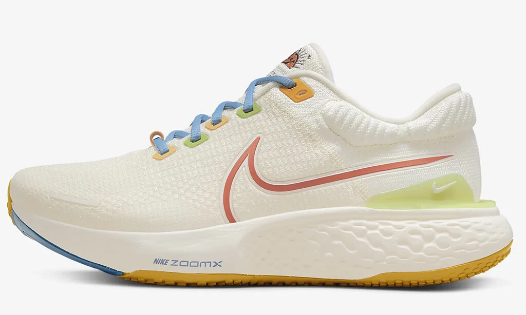 Ninke Invincible Run Flyknit 2 side view